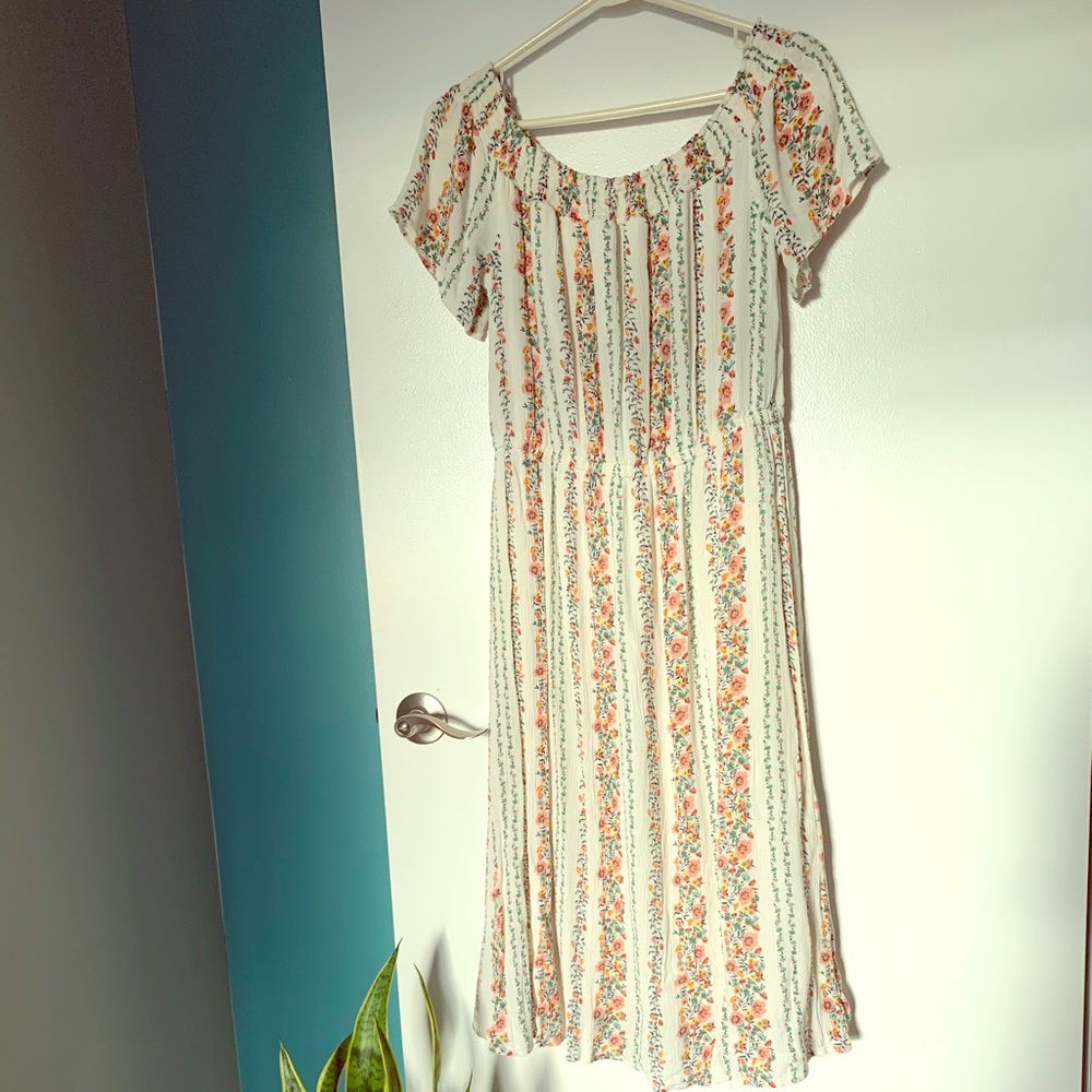 Flowy, flowery off the shoulder summer dress